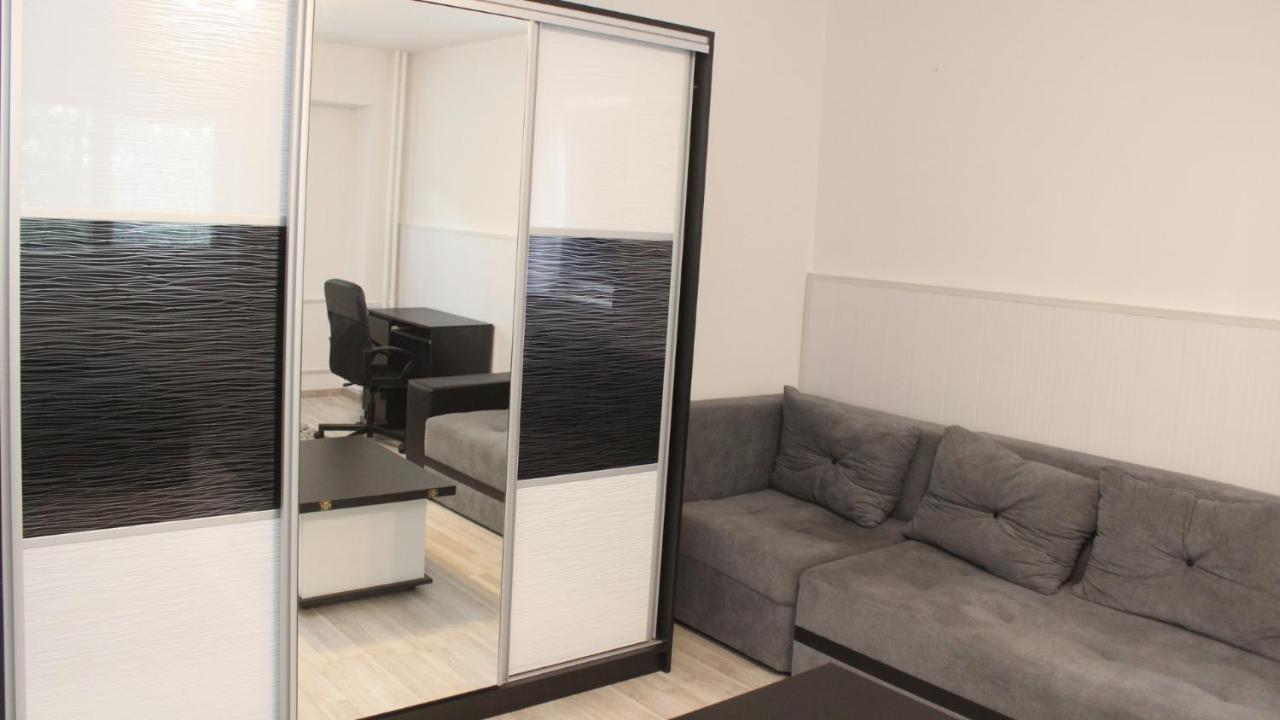 Holidays Host Splaiul Unirii Bucareste Exterior foto