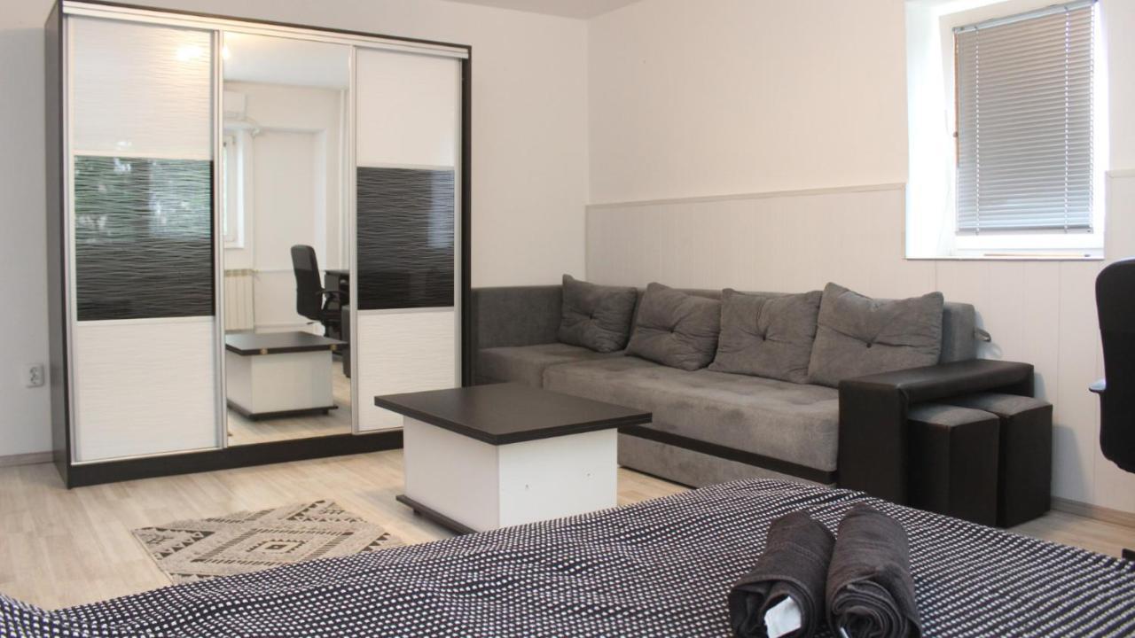 Holidays Host Splaiul Unirii Bucareste Exterior foto